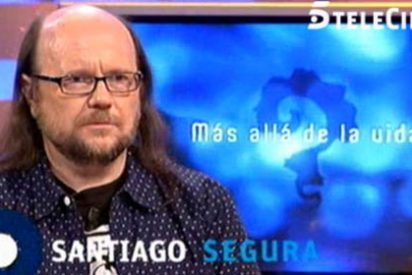 Santiago Segura destapa lo que realmente es 'M&aacute;s all&aacute; de la vida' y se r&iacute;e de la m&eacute;dium: "No ha acertado ni una"