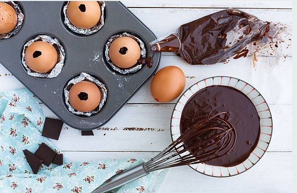 Cómo hacer huevos de chocolate caseros sin molde