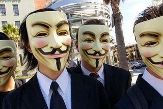 Anonymous publica con 'castigo a los ricos' toda la discograf&iacute;a de Sony