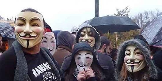 Anonymous publica datos privados del ministro Wert y de la ex ministra Sinde
