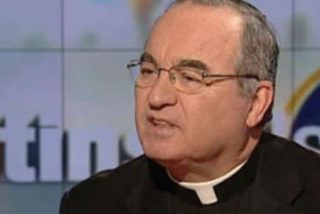 "Las mujeres no pueden celebrar misa, igual que yo no puedo tener hijos"