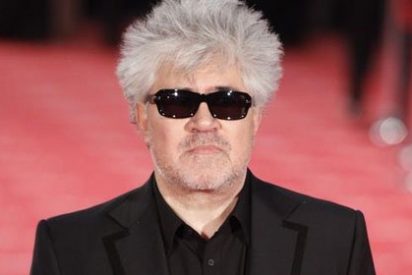 Pedro Almod&oacute;var padece fotofobia, una at&iacute;pica enfermedad