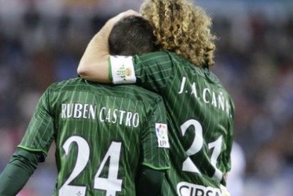 El Betis y Rub&eacute;n Castro vuelven a hundir al Zaragoza (0-2)