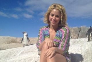 Shakira es 'atacada' por un le&oacute;n marino durante una excursi&oacute;n