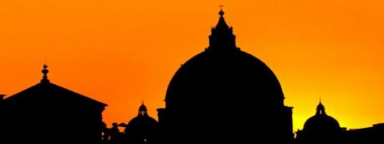 El "topo" que public&oacute; los secretos del Vaticano dice que no est&aacute; s&oacute;lo