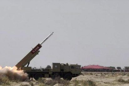 Pakist&aacute;n prueba con &eacute;xito un misil de corto alcance con capacidad nuclear
