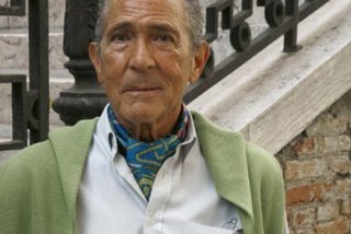 Antonio Gala reprocha a Merkel que dejara a su marido y que est&eacute; gorda