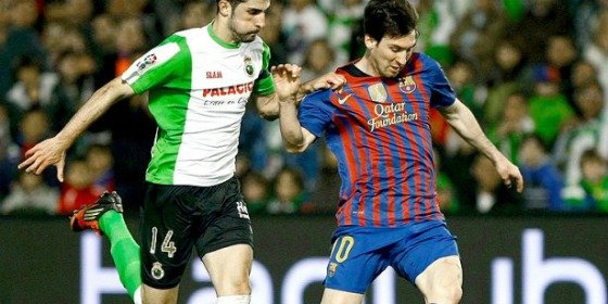 El Barcelona gana tres puntos f&aacute;ciles en Santander (0-2)