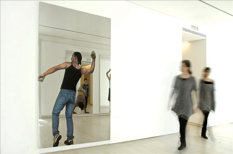 Las "pinturas de espejos" de Michelangelo Pistoletto en Madrid