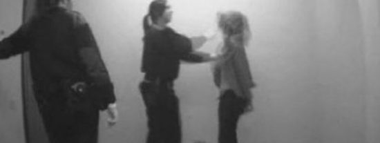 Multa de 450 &euro; para la 'mosso' que dio una bofetada a una detenida