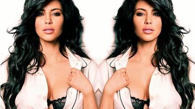 La maciza Kim Kardashian niega ser la modelo que cocina desnuda