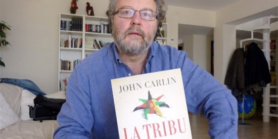 John Carlin imagina un nefasto porvenir para el f&uacute;tbol: "Es mucho m&aacute;s f&aacute;cil jugar como el Chelsea que como el Bar&ccedil;a"