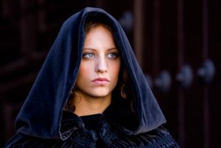 El caos de RTVE: la millonaria producci&oacute;n 'Isabel' lleva meses en un caj&oacute;n