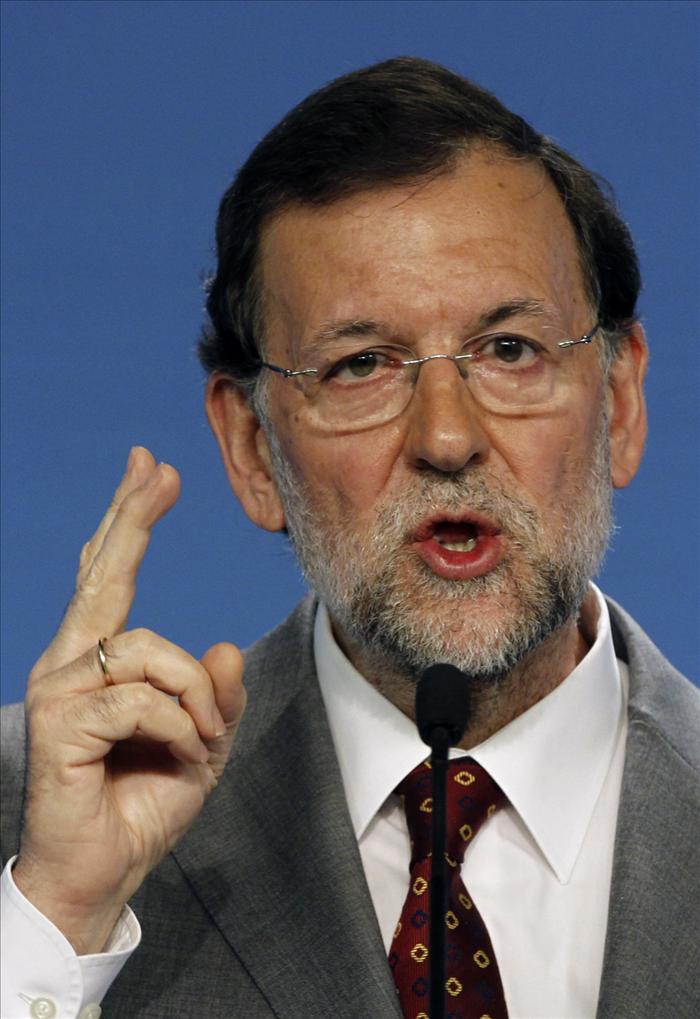 Rajoy responde hoy al PSOE sobre la cumbre de la UE y De Guindos sobre Bankia