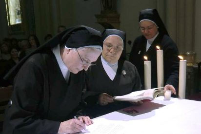 Clarisa a los 70 a&ntilde;os, con 3 hijos y 5 nietos