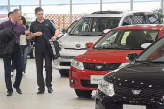 La venta de coches cae en mayo un 8,2% respecto a 2011