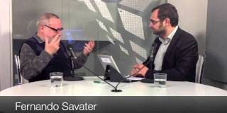 Savater: "Tenemos una democracia m&aacute;s a la romana con pan y circo que a la griega basada en la participaci&oacute;n"