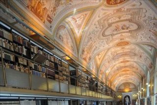 La Santa Sede conserva ocho mil manuscritos con tecnolog&iacute;a de la NASA