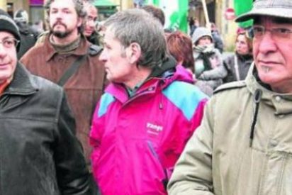 El facineroso de Bildu amenaza con pegar dos tiros a los hinchas de 'La Roja'