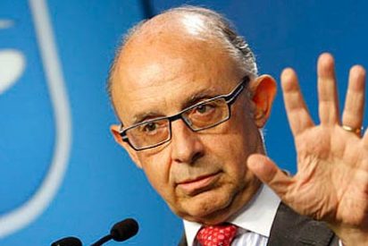 Recortes, subidas y sacrificios , pero en las CCAA sigue la fiesta