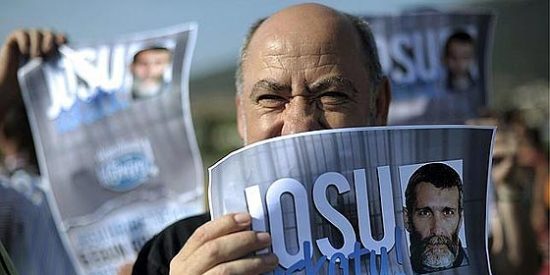 Un franciscano lidera una marcha en favor de la excarcelaci&oacute;n de Bolinaga