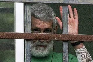 El Pa&iacute;s y el director de La Vanguardia celebran la libertad condicional para el terrorista Bolinaga