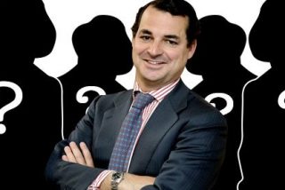 Los directivos externos 'colocados' por Luis Fern&aacute;ndez en RTVE le hacen la ola a Gonz&aacute;lez-Echenique
