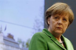 Angela Merkel pide m&aacute;s ajustes pese a su efecto sobre el crecimiento