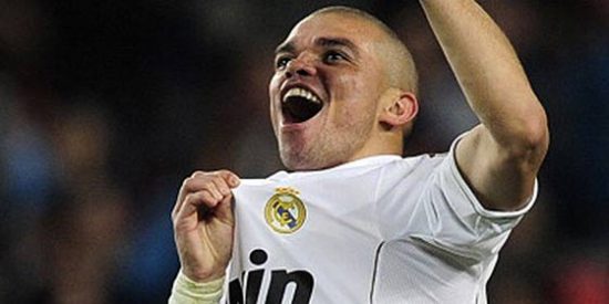 A los cul&eacute;s les ha sentado mal c&oacute;mo celebr&oacute; Pepe los goles del Real Madrid en el Camp Nou