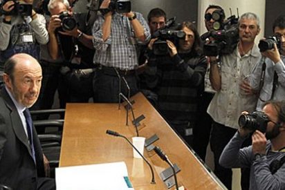 El &uacute;ltimo samur&aacute;i del felipismo se niega a hacerse el harakiri