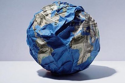 La comisi&oacute;n Europea cree que Espa&ntilde;a no cumplir&aacute; el objetivo de d&eacute;ficit ni en 2014