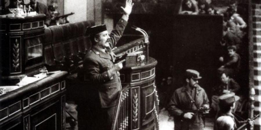 El exteniente coronel Tejero denuncia ante la Fiscal&iacute;a a "Arturo Mas" por sedici&oacute;n