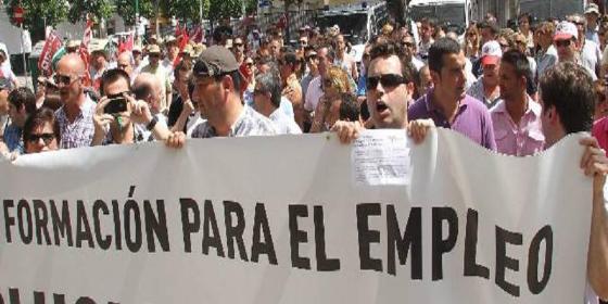 Los centros de formación cierran la puerta a los parados por culpa de un Govern moroso