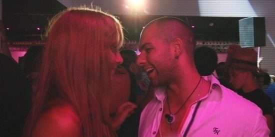 Un personaje de 'Gand&iacute;a Shore' se desata con una escena de sexo brutal: "Anda, ense&ntilde;ales tu cola a los dem&aacute;s, que la tienes enorme"