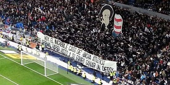 La pancarta del cachondeo en el Bernab&eacute;u con Iker Jim&eacute;nez y "el incre&iacute;ble caso del hincha atl&eacute;tico"