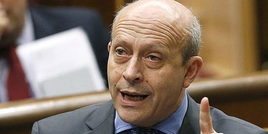Jos&eacute; Ignacio Wert: "Acepto alternativas, pero la ley obligar&aacute; a ofrecer castellano en Catalu&ntilde;a"