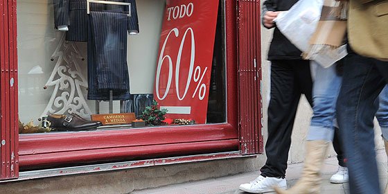 Los espa&ntilde;oles gastan un 33% menos en las rebajas desde el inicio de la crisis
