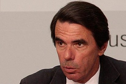 Hermann Tertsch: "Bienvenida sea la querella de Aznar contra 'El Pa&iacute;s' por decir que fue &eacute;l quien ide&oacute; el sistema de sobresueldos. Que haya m&aacute;s"