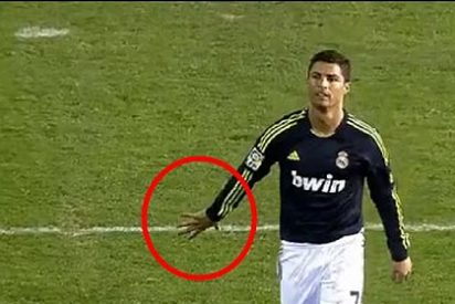 La 'manita' que un cabreado Cristiano Ronaldo le ense&ntilde;&oacute; al portero del Valencia