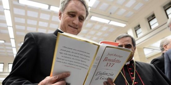 El Papa ordenar&aacute; obispo a su secretario