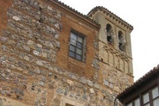 Encierran al p&aacute;rroco de Los Y&eacute;benes para robarle