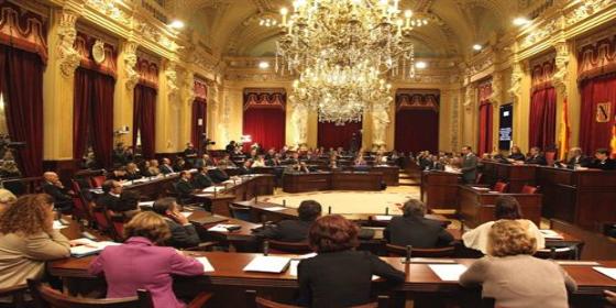 Los diputados baleares se compinchan y se vuelven a subir el sueldo un 7% por la cara
