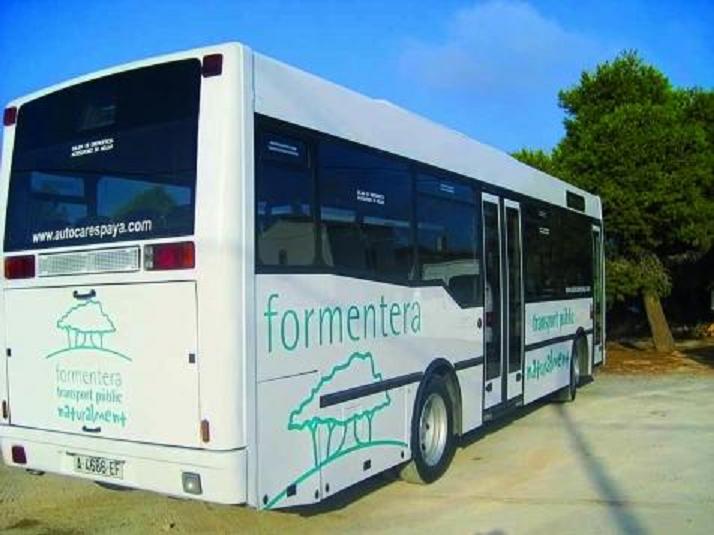 La morosidad del Govern con el transporte p&uacute;blico de Formentera supondr&aacute; un aumento de la tarifa
