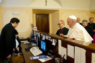 El Papa llam&oacute; personalmente al Padre General de los Jesuitas