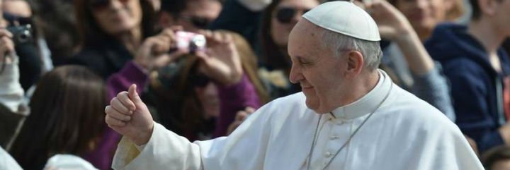 Francisco: "Dios piensa siempre con misericordia. Nunca olvid&eacute;is esto"