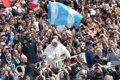 El Papa, "profundamente apenado" por las v&iacute;ctimas del temporal en Argentina