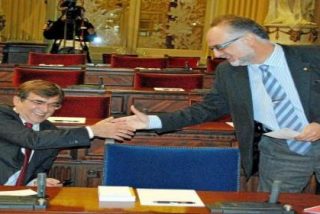 Acusan a Manera de haber cobrado del Pacte 5.000 &euro; por unos libros que est&aacute;n 'tirados'