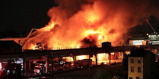 Mueren 38 personas en el incendio de un psiquiátrico en Moscú