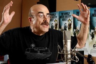 [Video] Muere a los 65 a&ntilde;os Constantino Romero, la voz de Clint Eastwood