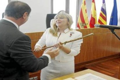 J&aacute;uregui 'planta' por tel&eacute;fono al PP y el partido la destituye como vicepresidenta
